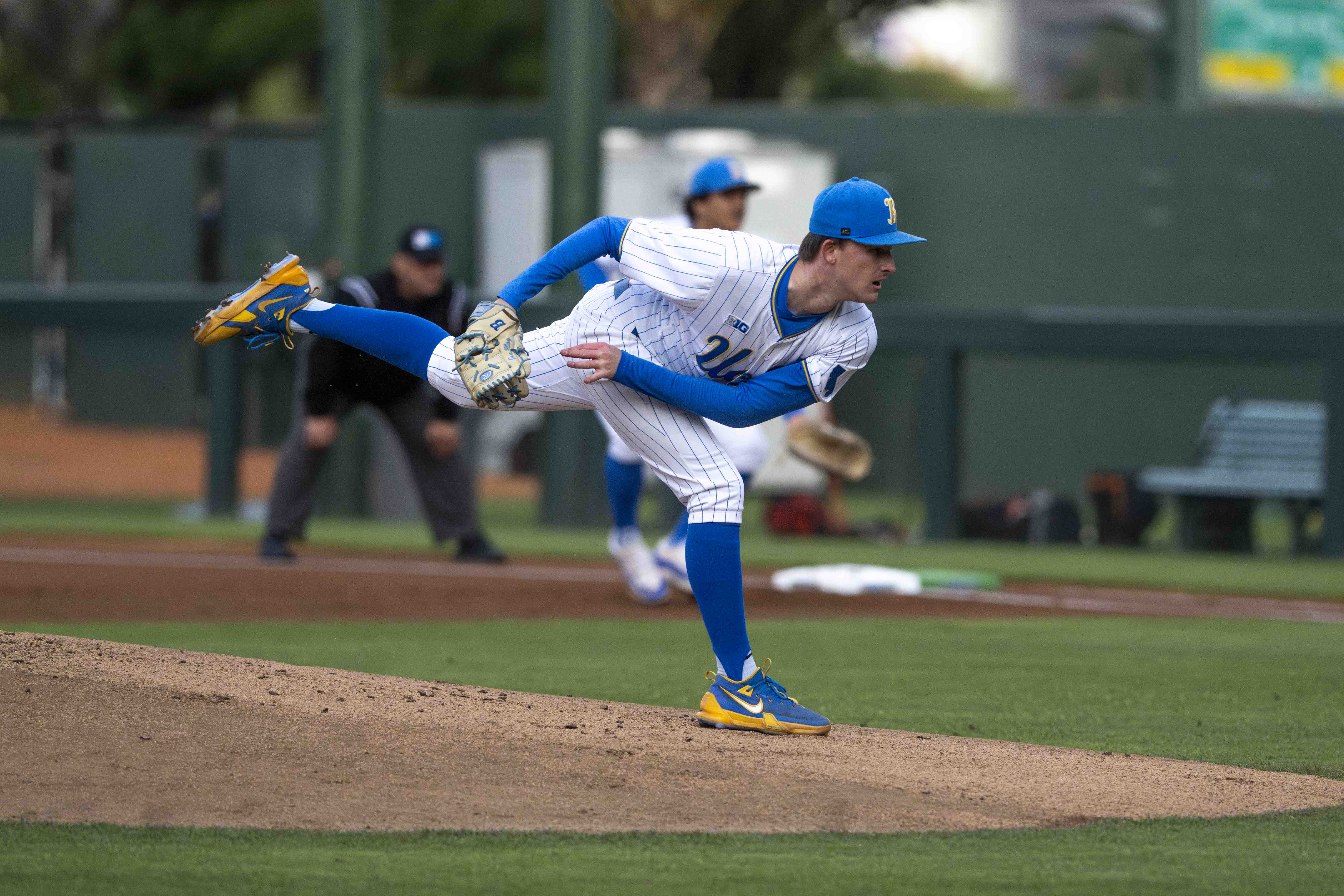 Redshirt junior southpaw Ian May finishes his delivery to the mound. (Maggie Konecky/Daily Bruin senior staff)