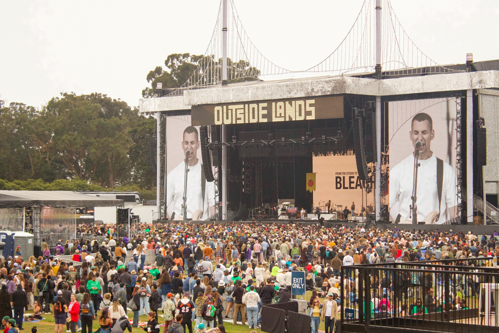 Photo of Bleachers' performance, with frontman Jack Antonoff on the screen. The rock band played an upbeat and interactive set. (Isabella Appell/Daily Bruin)