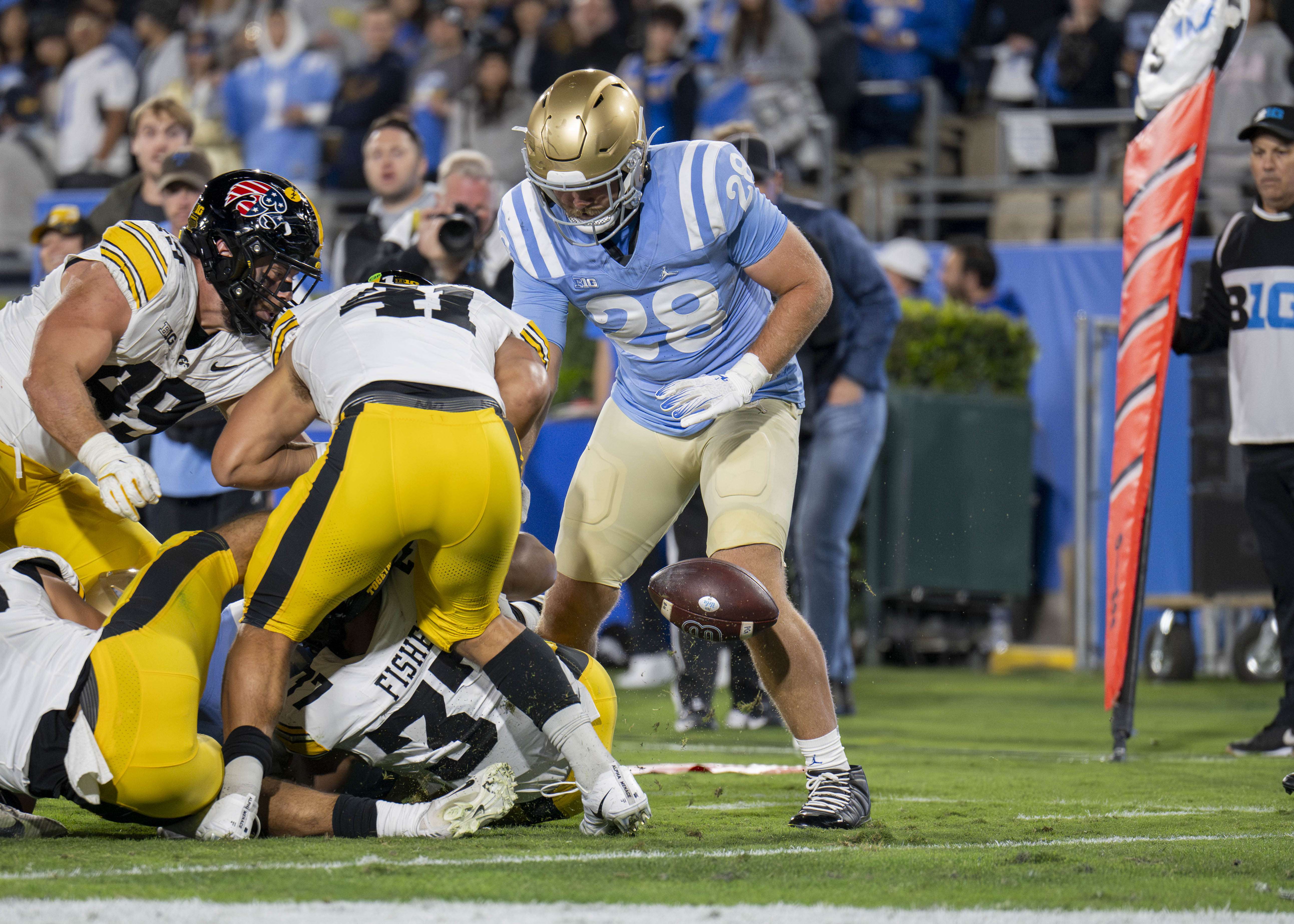 (Nicolas Greamo/Daily Bruin senior staff)
