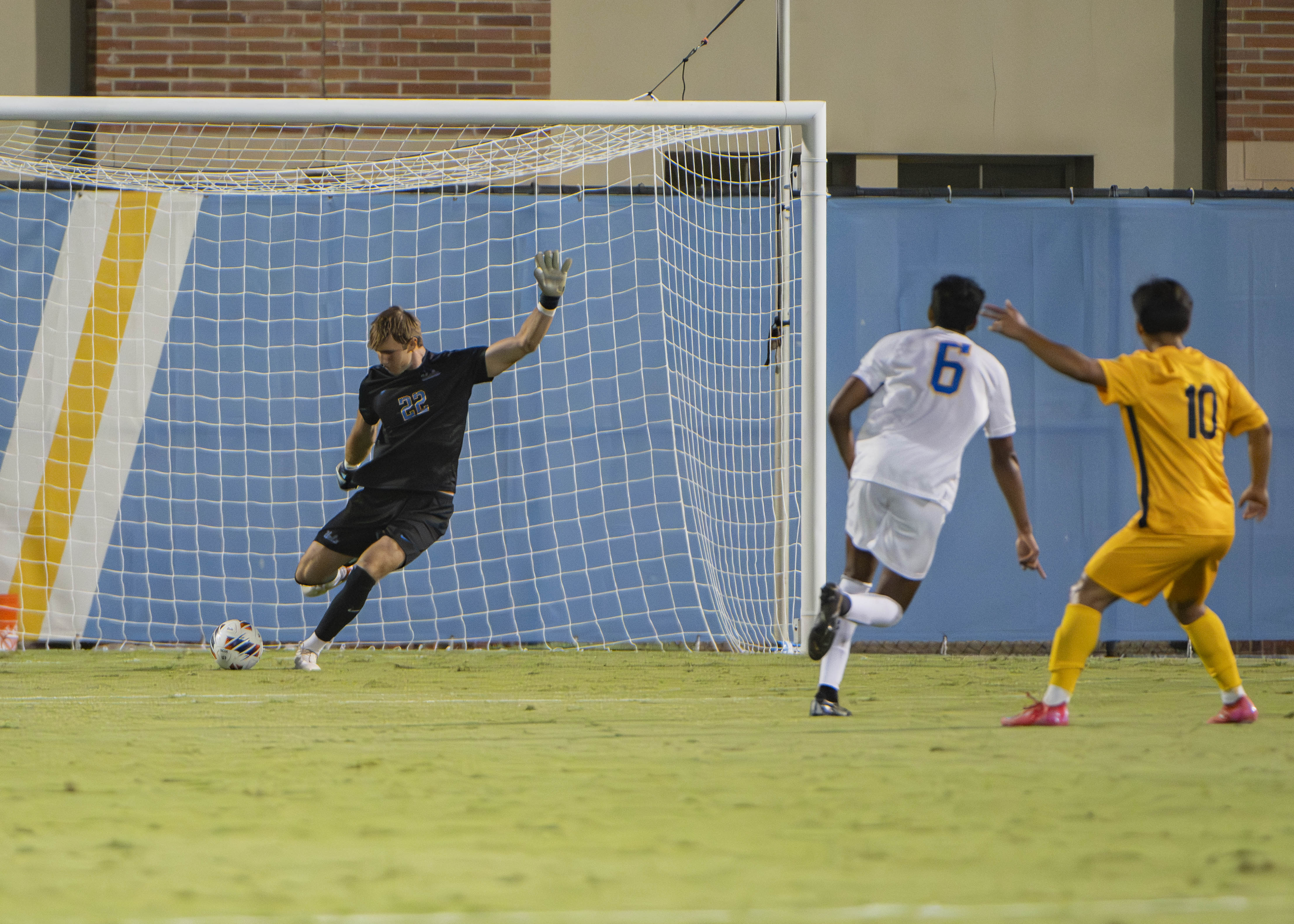 (Leydi Cris Cobo Cordon/Daily Bruin senior staff)