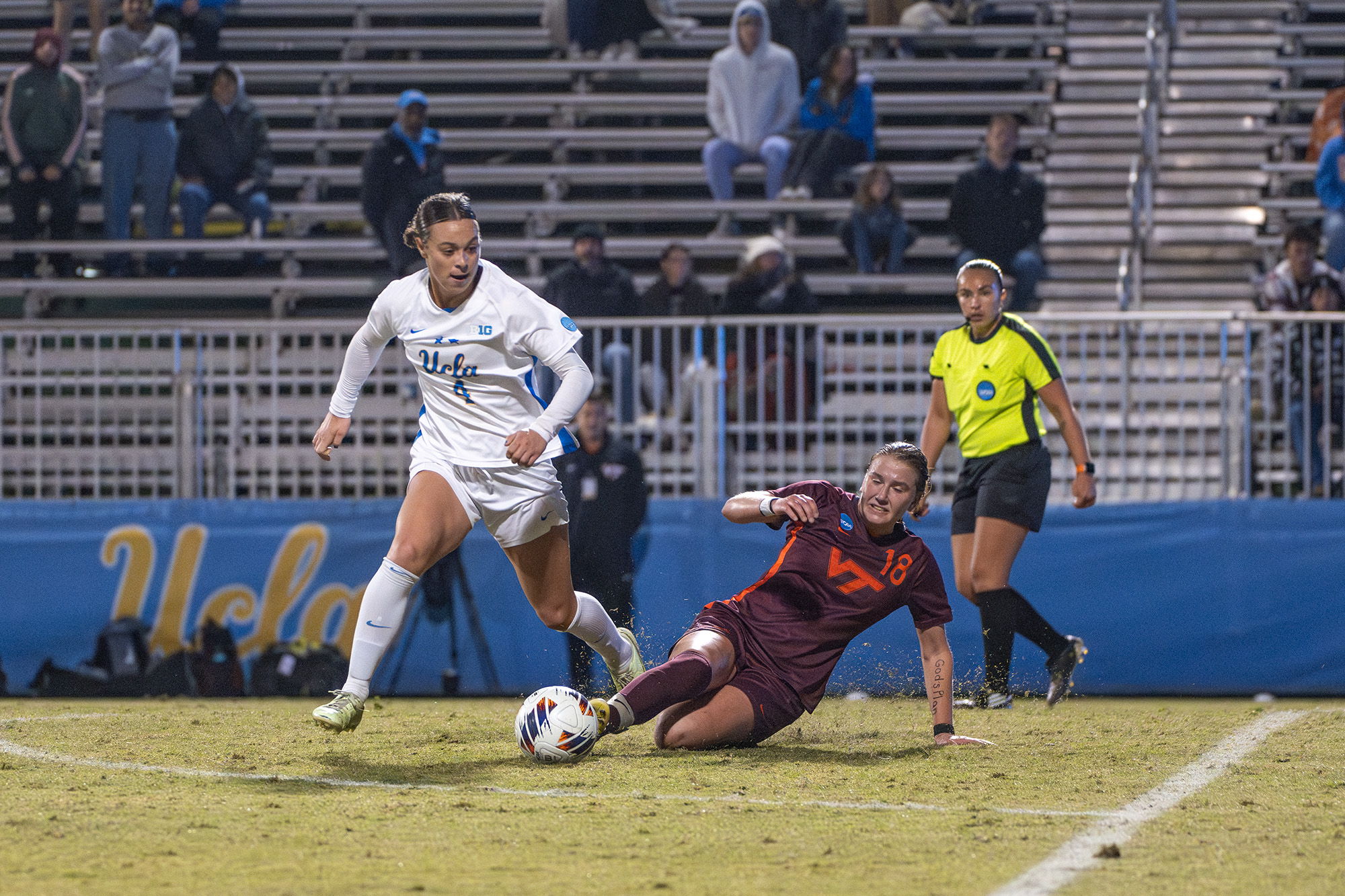 (Tszshan Huang/Daily Bruin)