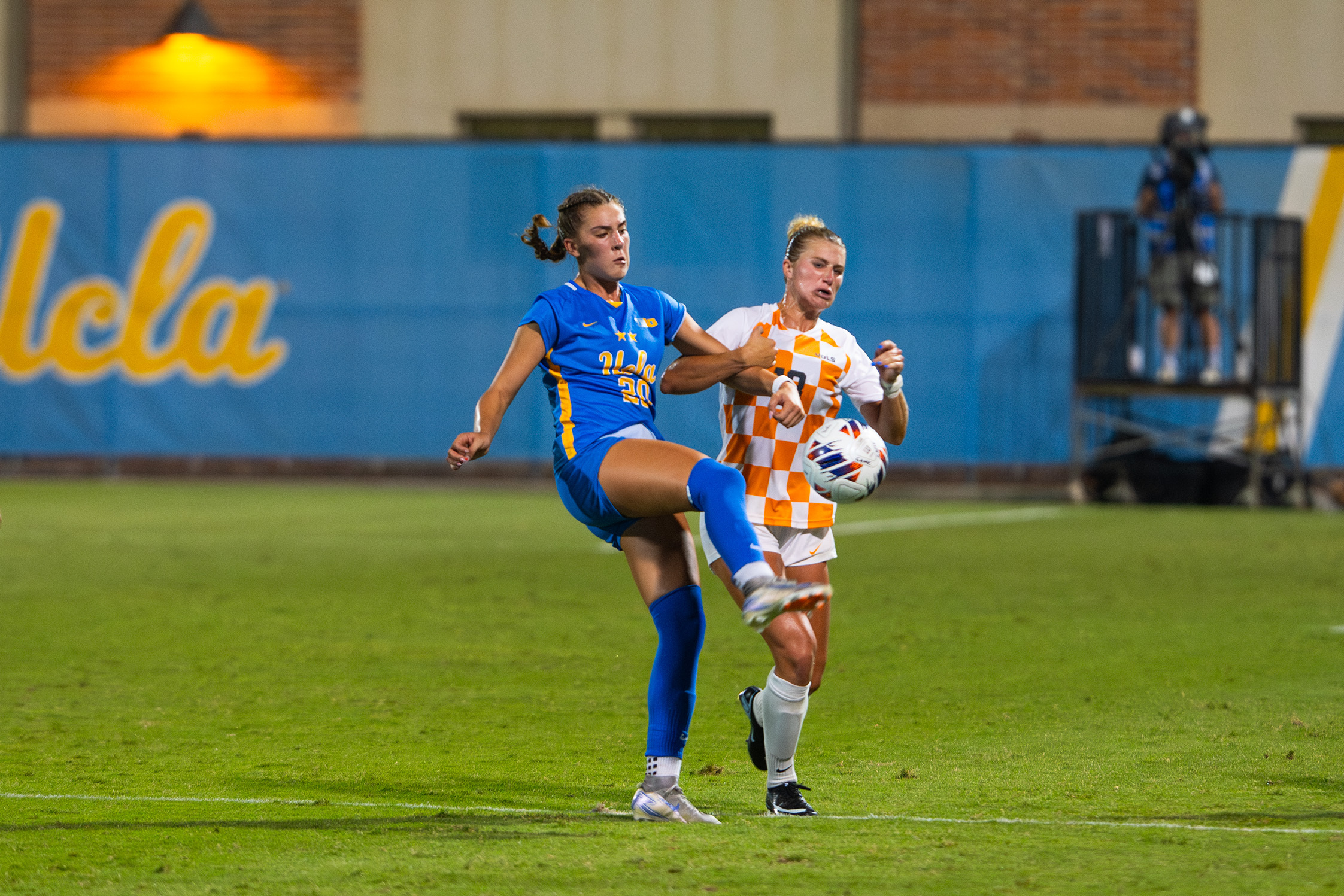 (Darlene Sanzon/Daily Bruin senior staff)