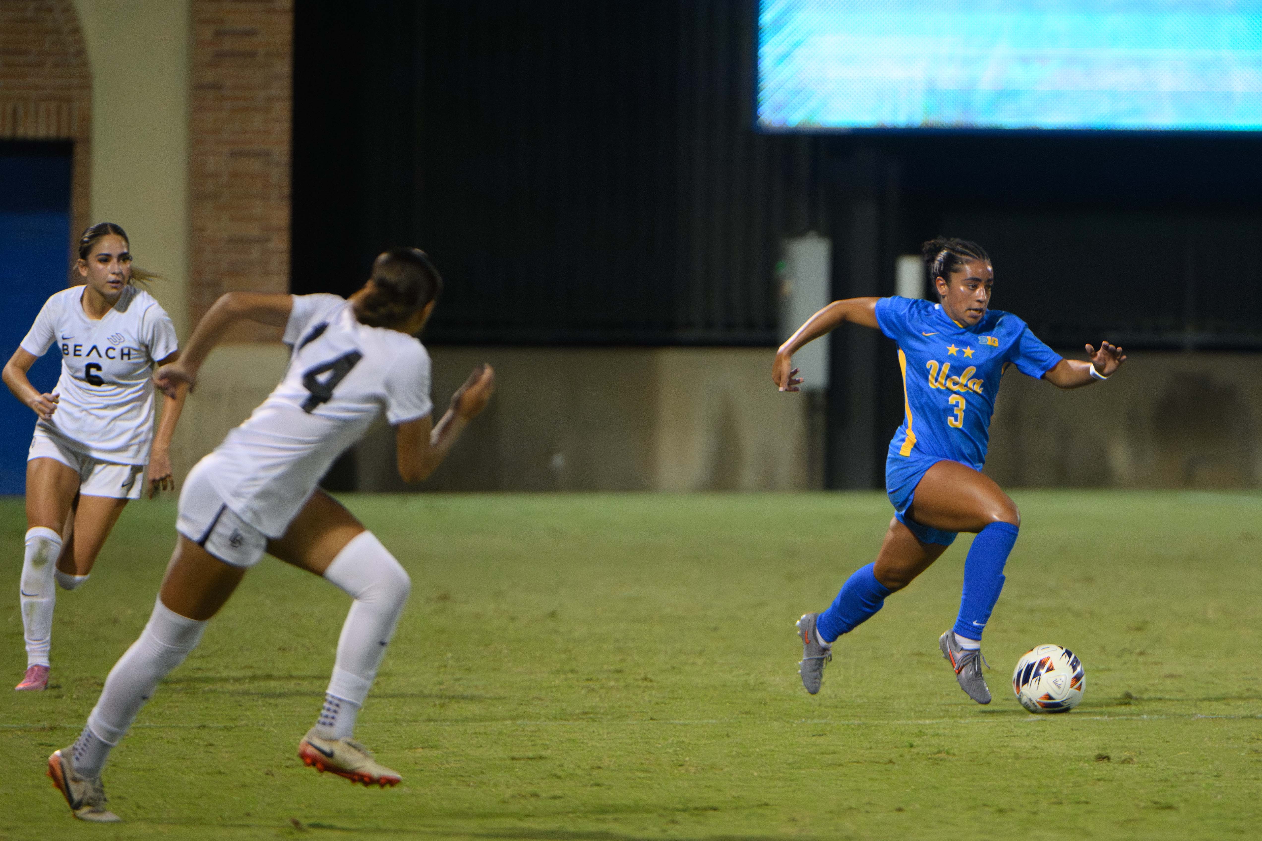 (Leydi Cris Cobo Cordon/Daily Bruin senior staff)