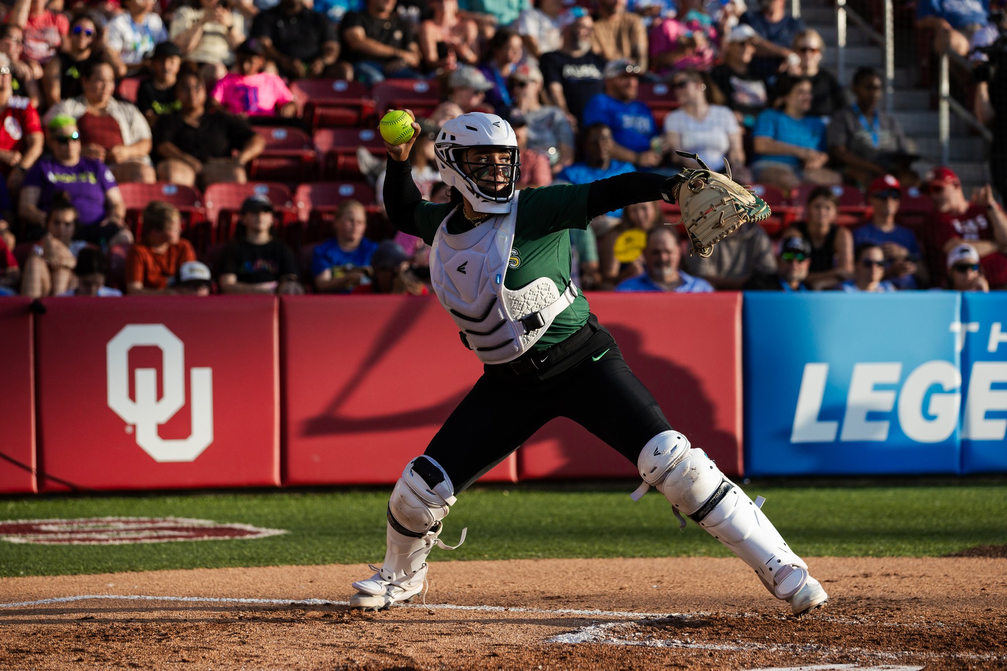 Talons catcher Sharlize Palacios prepares to throw the ball to second base on a stolen base attempt. The UCLA alumnus earned three First Team All-Pac-12 selections throughout her collegiate career and helped guide the Talons' pitching staff to a league-leading 3.69 ERA. (Courtesy of Athletes Unlimited Softball League)
