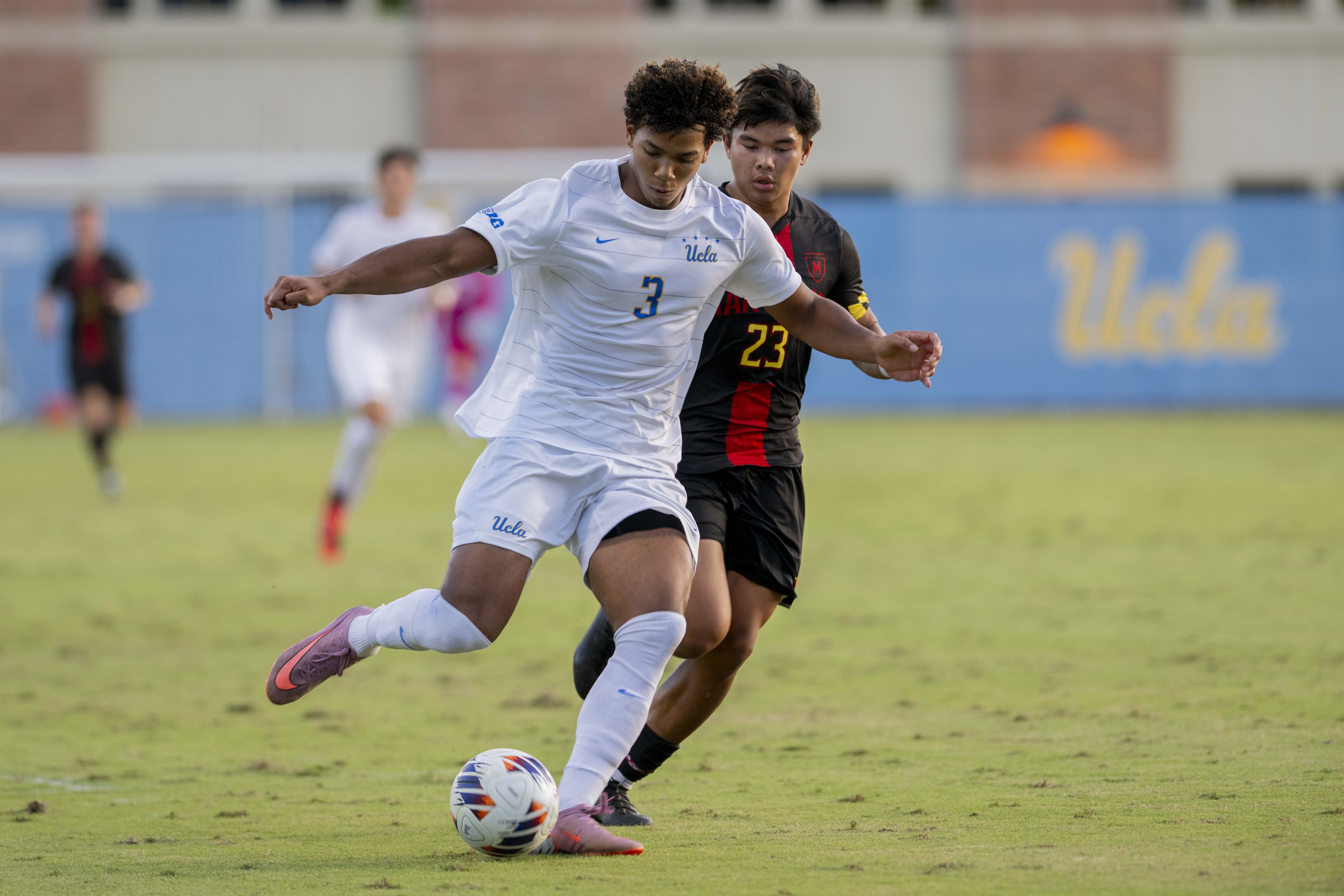 (Tszshan Huang/Daily Bruin)