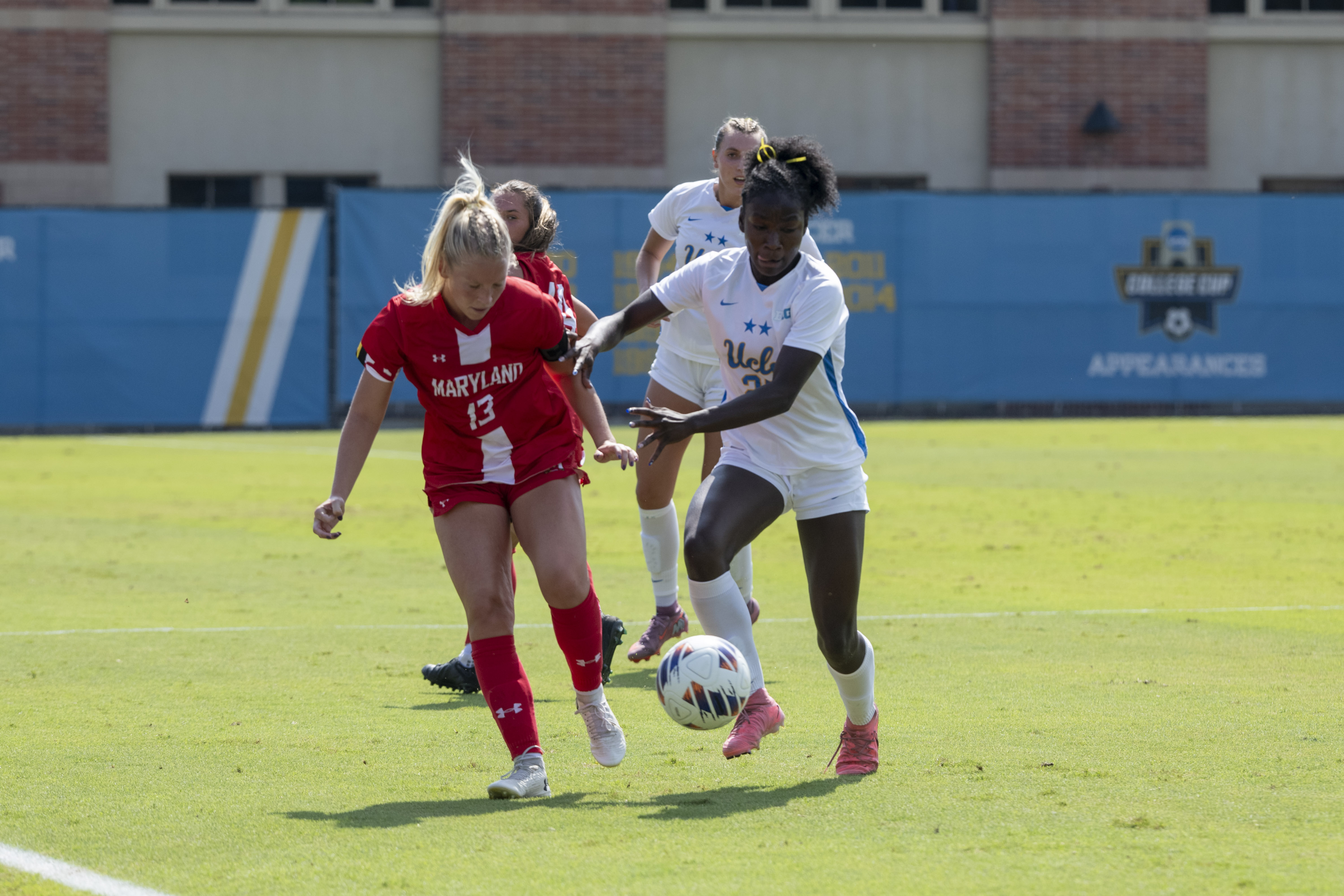 Sophomore forward Kara Croone dribbles the ball. (Leydi Cris Cobo Cordon/Daily Bruin senior staff)