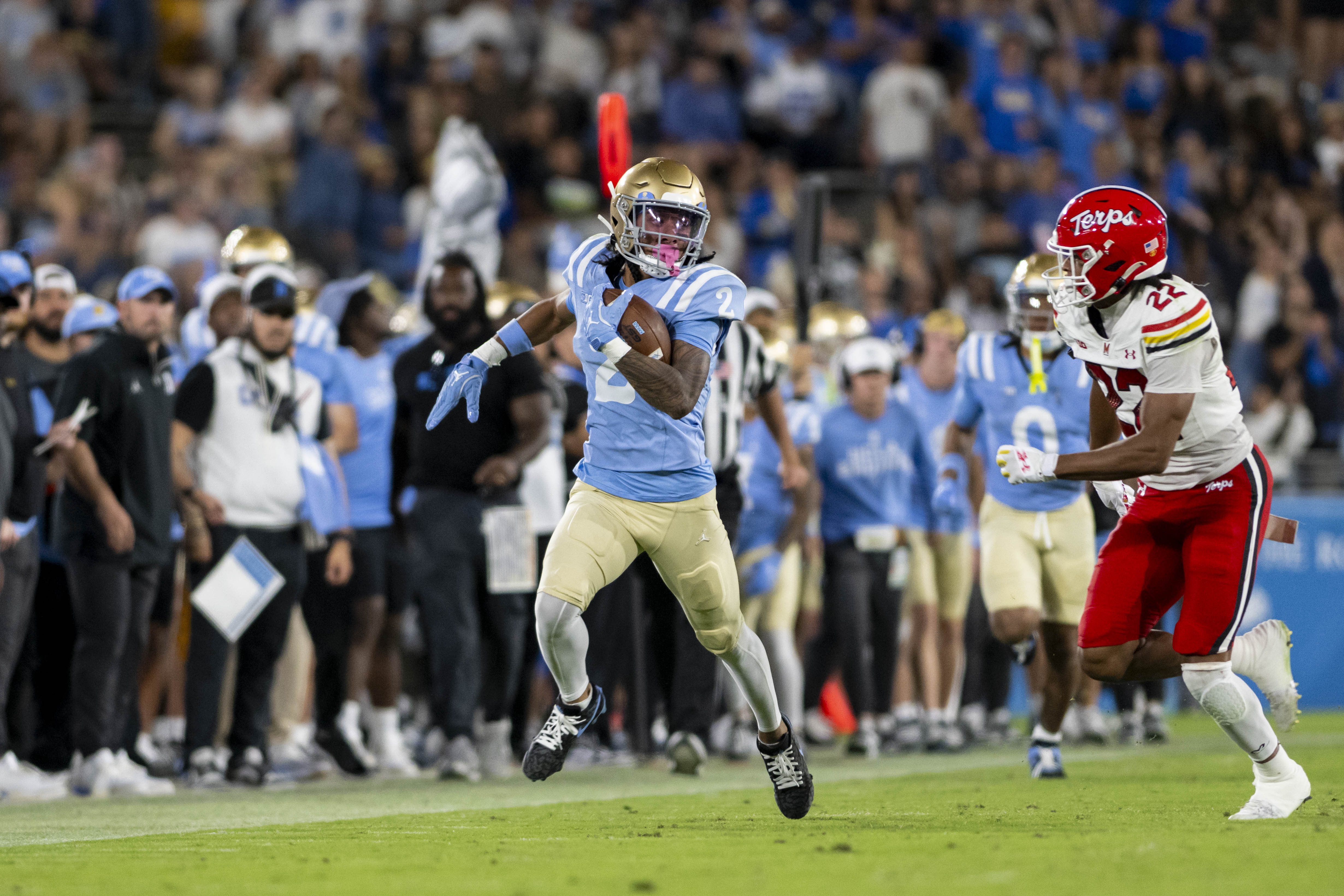 (Max Zhang/Daily Bruin staff)