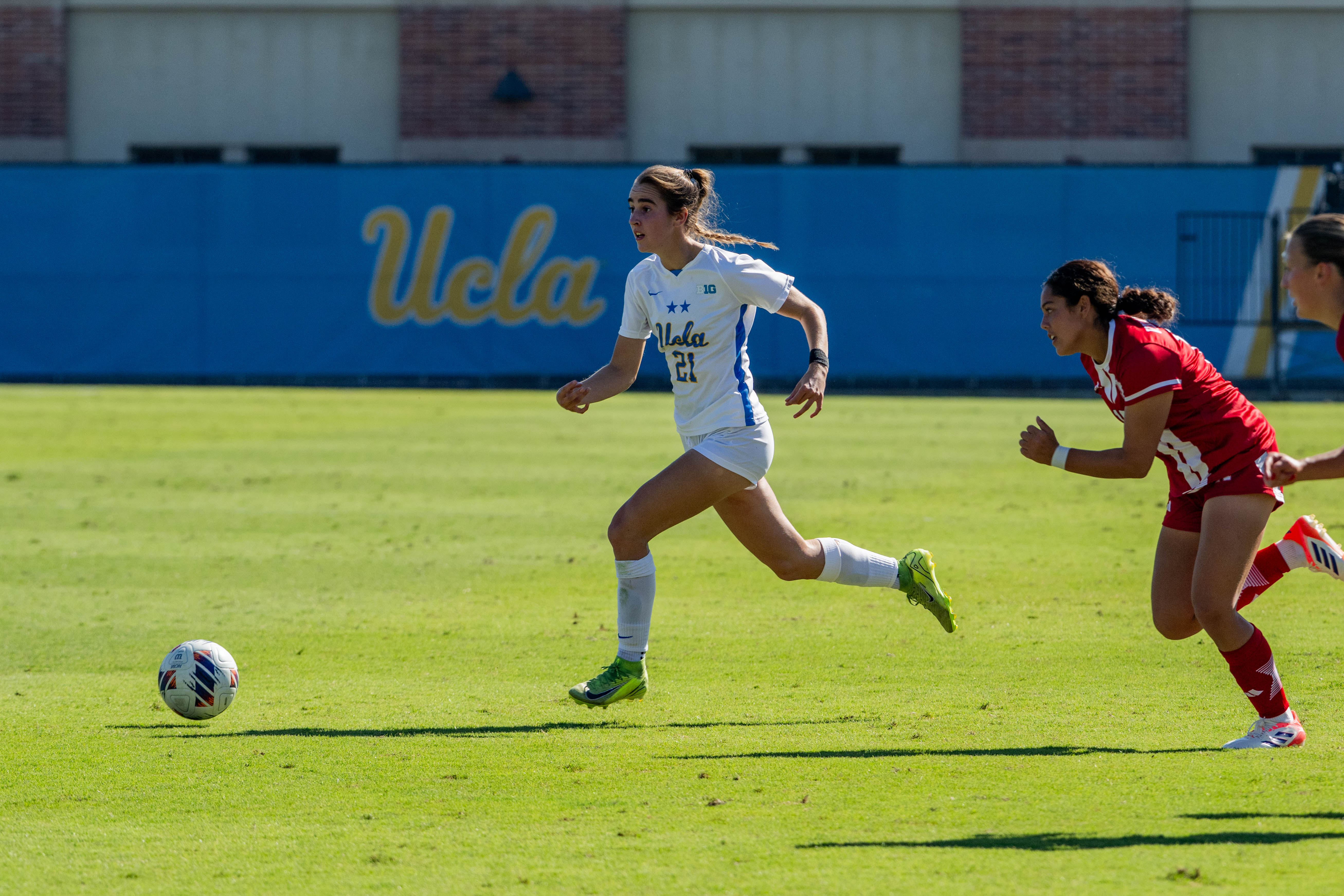 (Tszshan Huang/Daily Bruin)