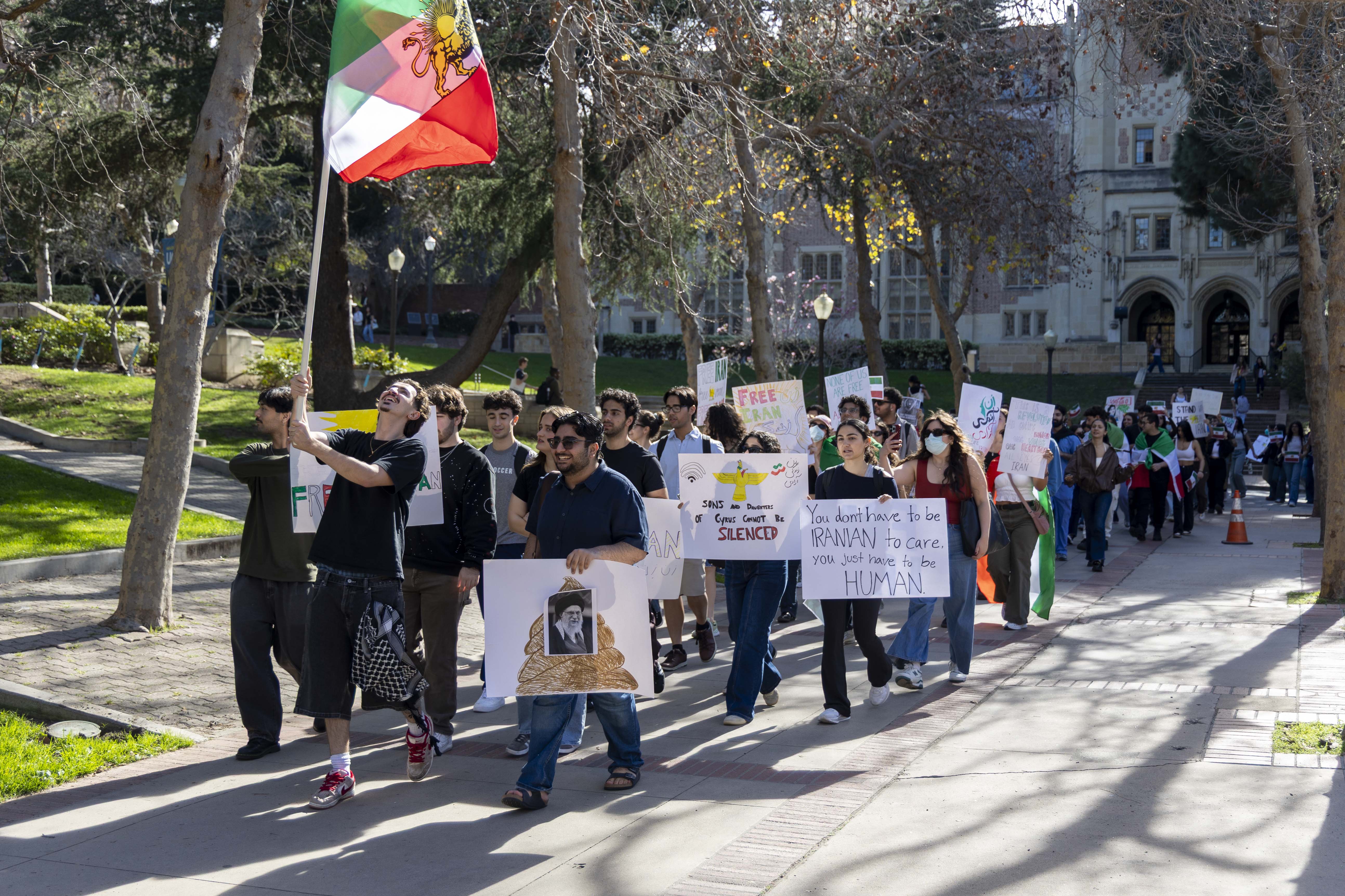 (Chenrui Zhang/Daily Bruin)