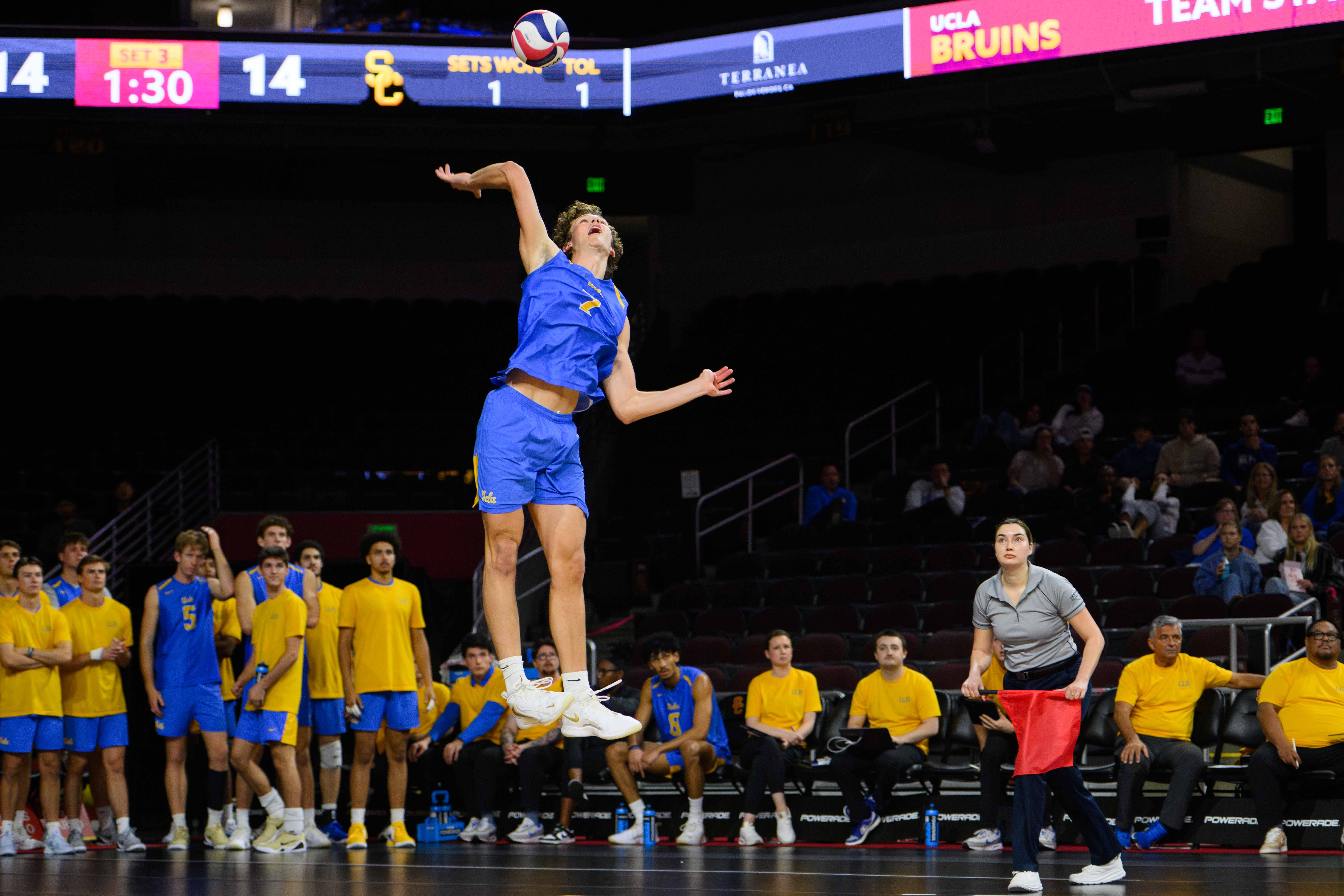 (Edward Ho/Daily Bruin)