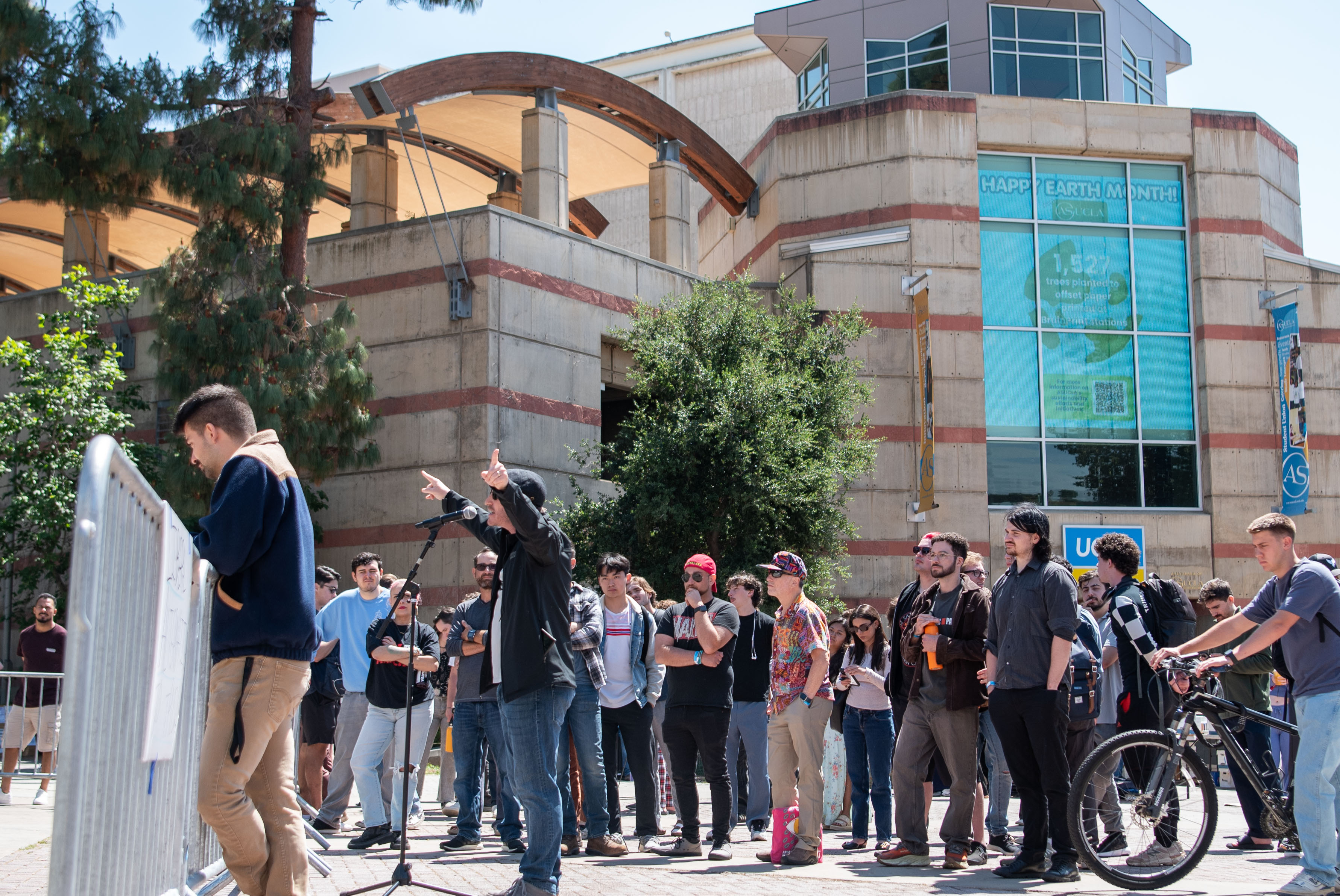 (William Gauvin/Daily Bruin)