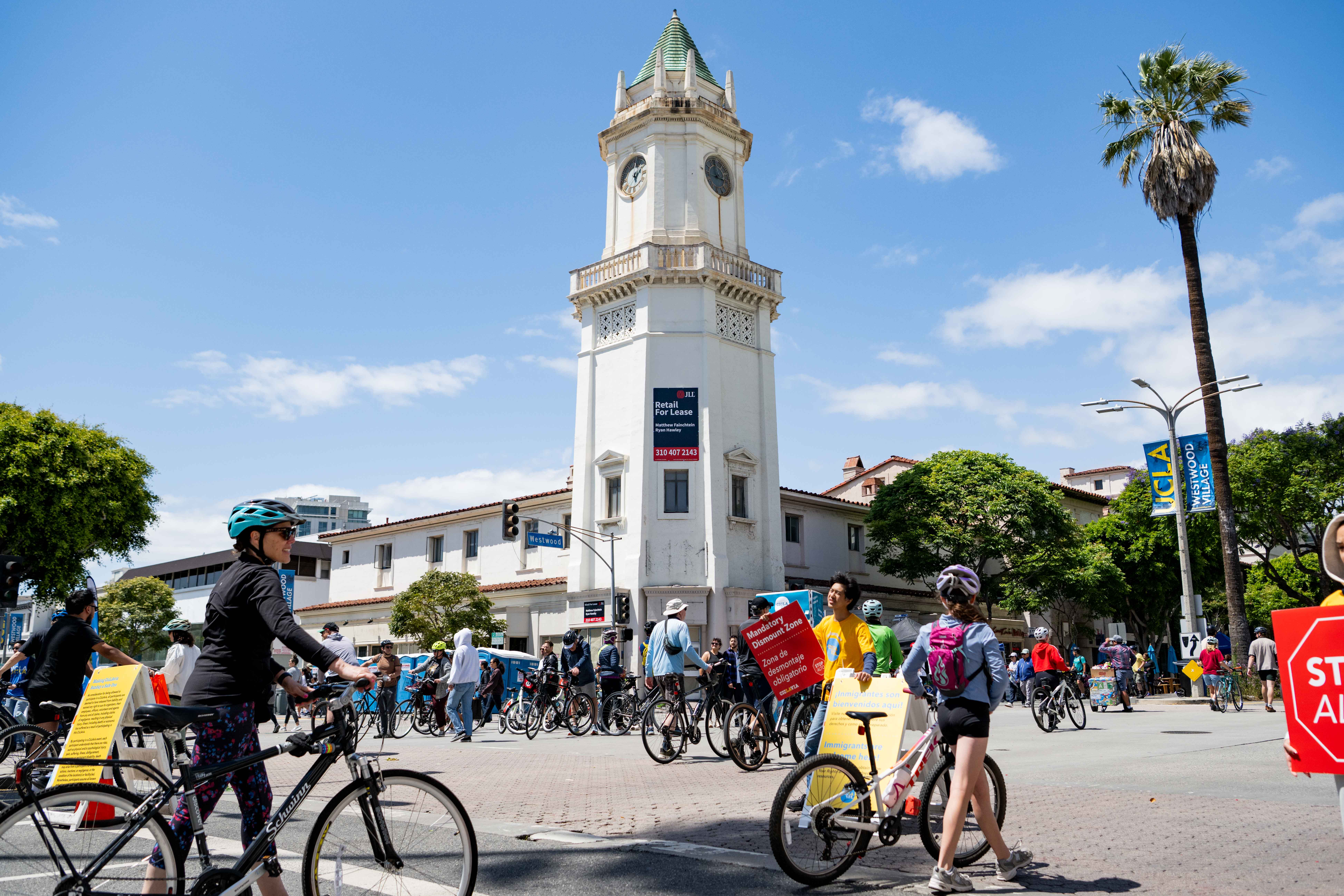 (Presley Liu/Daily Bruin)