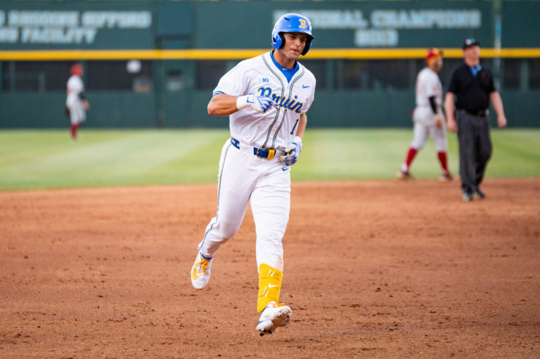 Bruins reach 30 wins in Cal State Fullerton defeat, Cholowsky