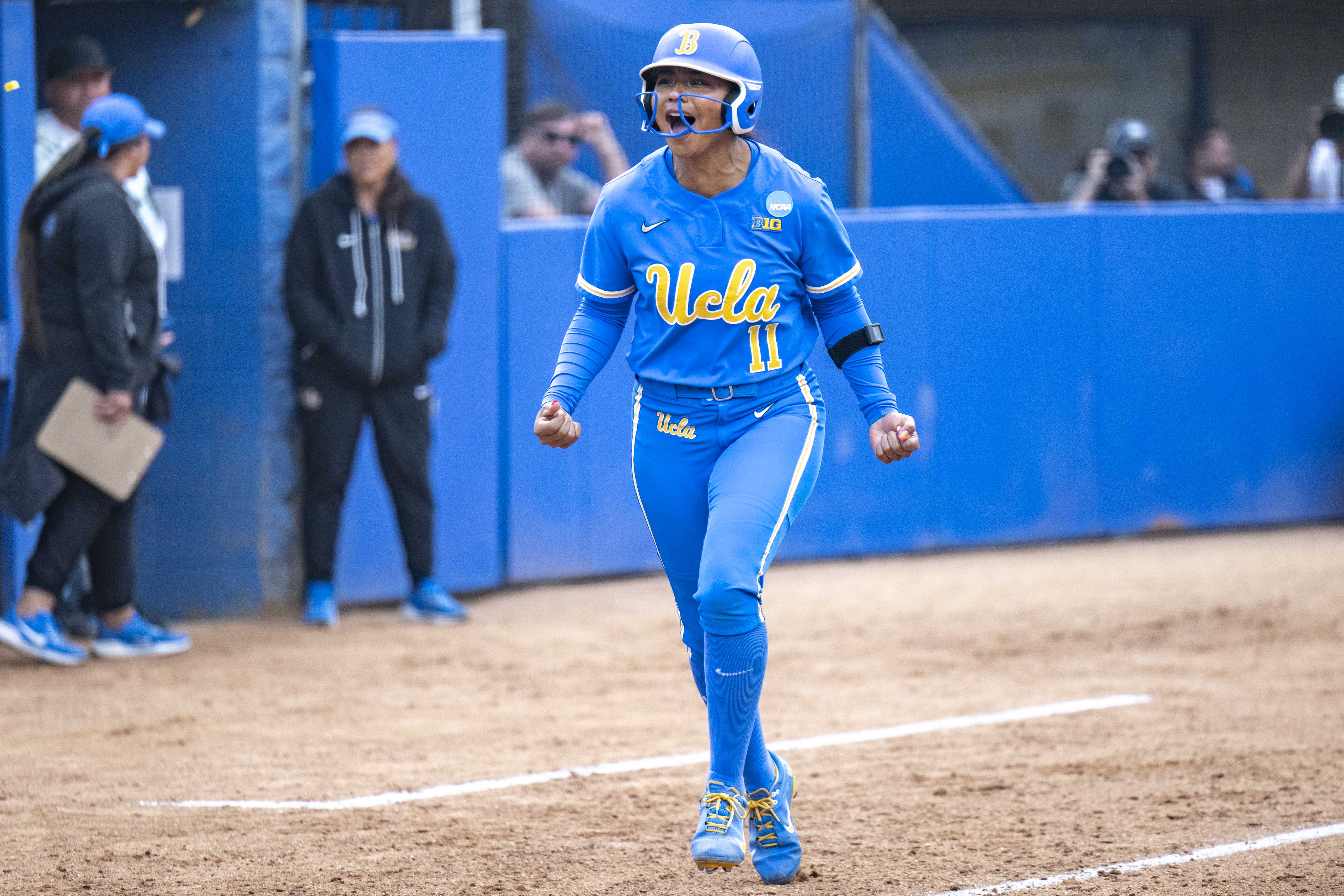 (Chenrui Zhang/Daily Bruin staff)