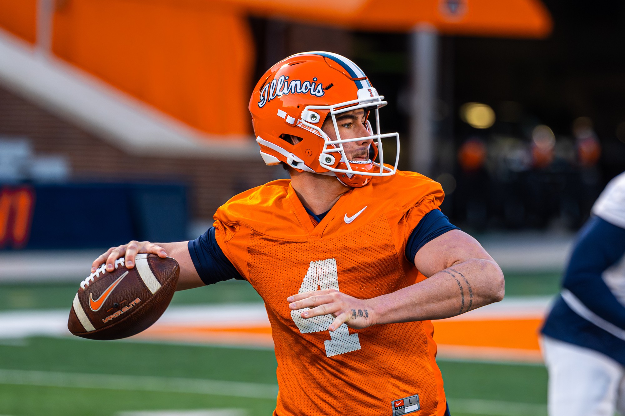 Quarterback Katin Houser looks to throw the ball. Houser, who transferred to Illinois from East Carolina, could fill the gap left from former quarterback Luke Altmyer's departure to the NFL. (Courtesy of Brett Moore/Illinois Athletics)