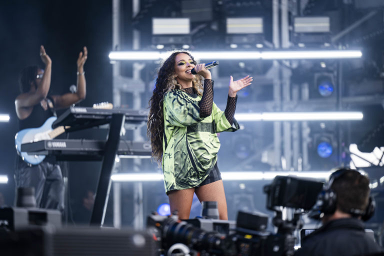 Gallery: Balu Brigada, JADE, Mariah the Scientist say goodbye to Outside Lands 2026 in style - Daily Bruin