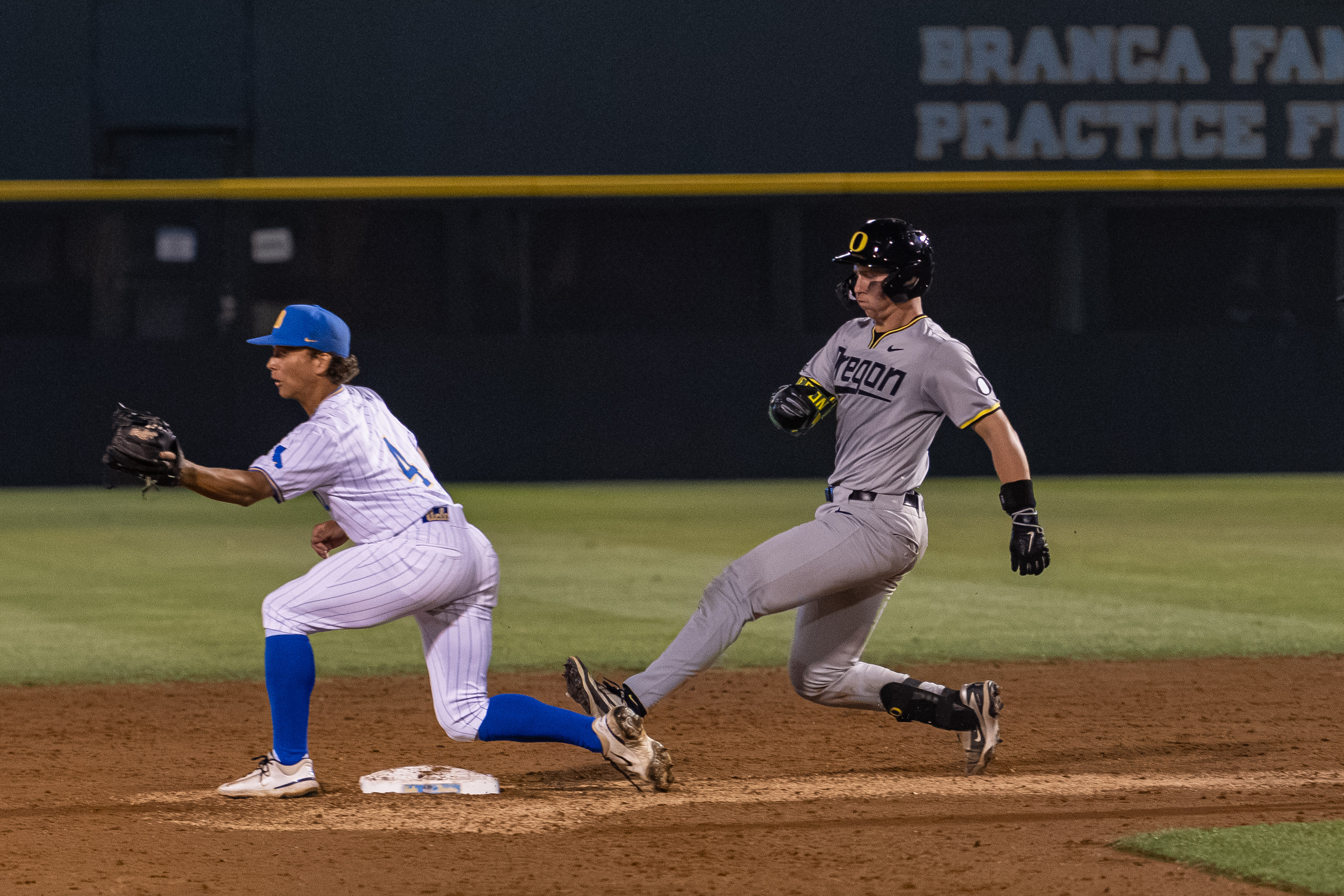 Former Oregon catcher Burke-Lee Mabeus pulls into second with a stand-up double against UCLA on May 8 at Jackie Robinson Stadium. Mabeus transferred to Mississippi State this offseason. (Kai Dizon/Assistant Photo editor)