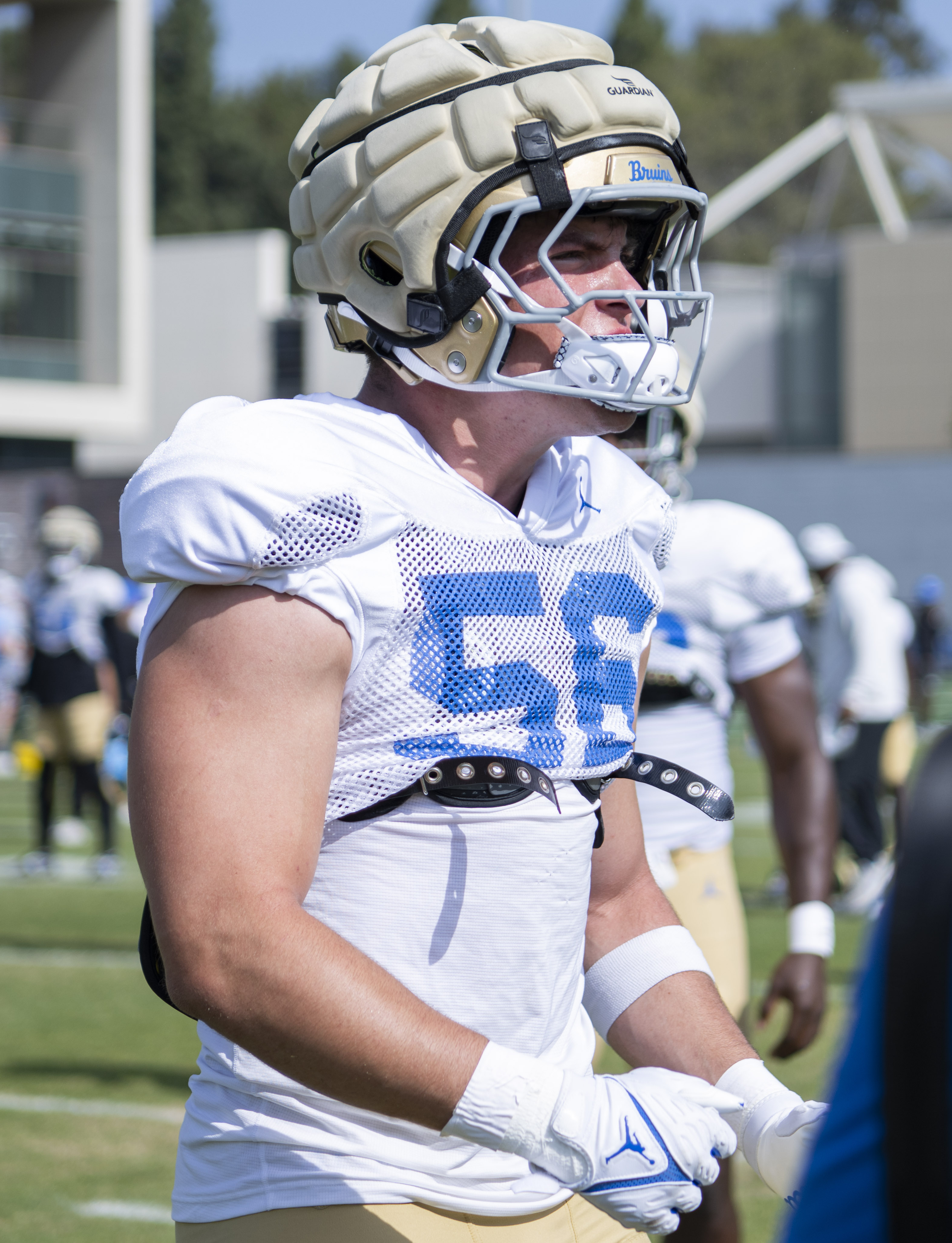 Senior linebacker Drew Spinogatti participates in the team’s practice April 30 at Spaulding Field. Spinogatti transferred to UCLA after one season at James Madison. (Daily Bruin file photo)
