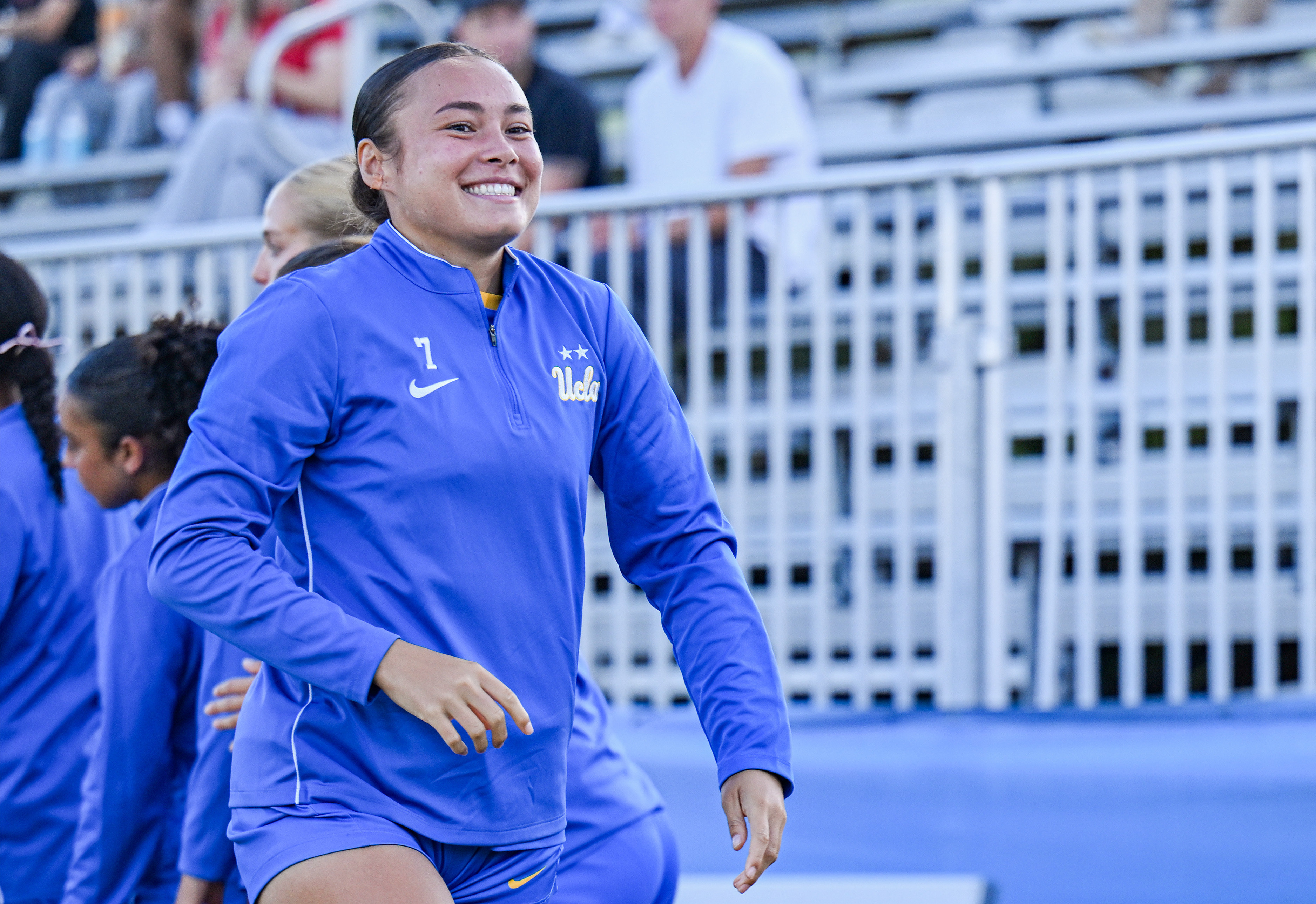 Junior defender Paloma Daubert walks down the sideline at Wallis Annenberg Stadium. (Presley Liu/Daily Bruin senior staff)