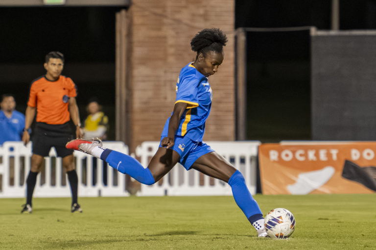 UCLA women's soccer seeks to extend win streak against No. 5 Michigan State - Daily Bruin