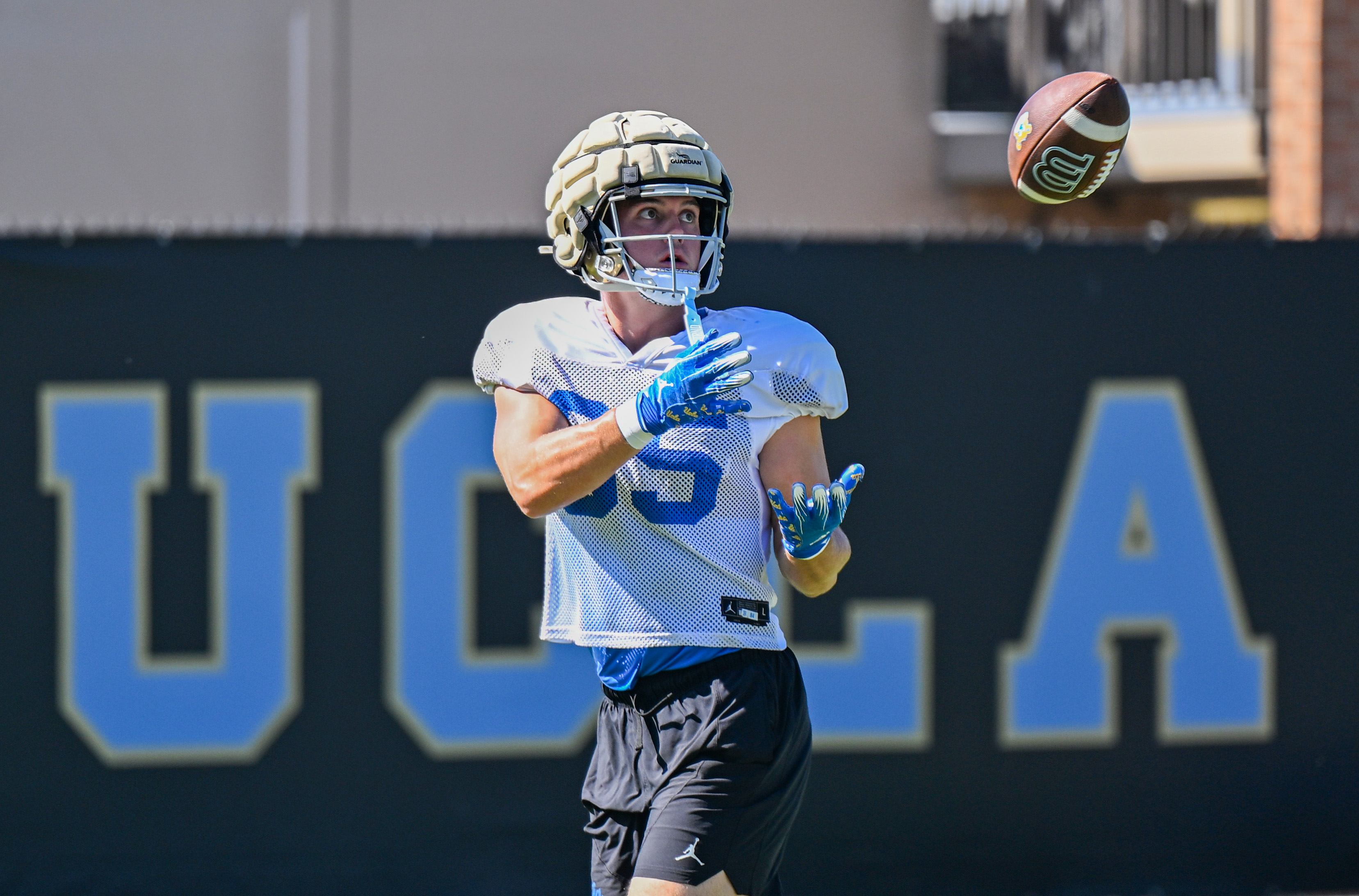 Fifth-year tight end Brayden Loftin puts his arms out for a catch during practice at Spaulding Field on Wednesday, Sept. 23. (Kai Dizon/Assistant Photo editor)