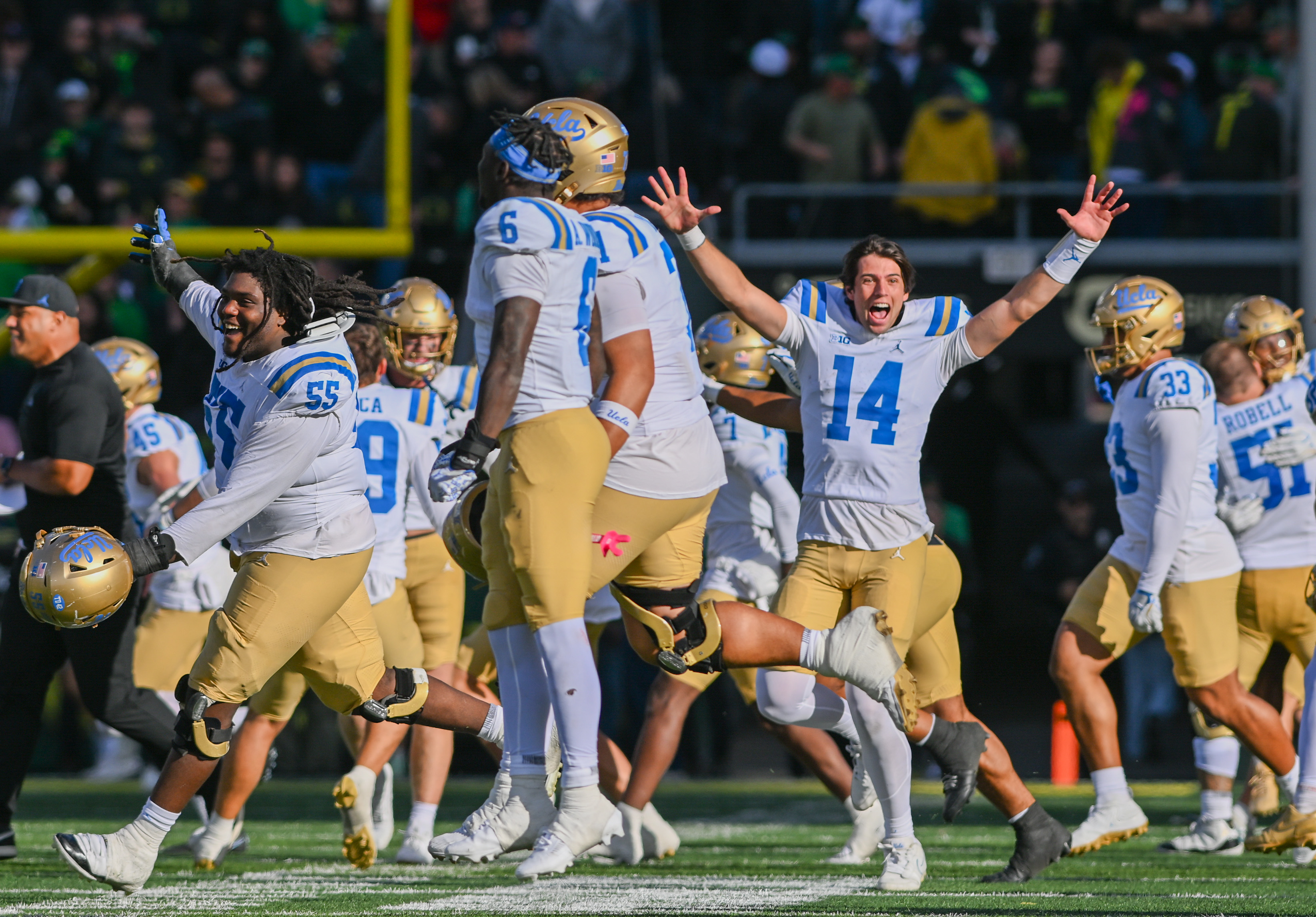(Bettina Wu/Daily Bruin senior staff)