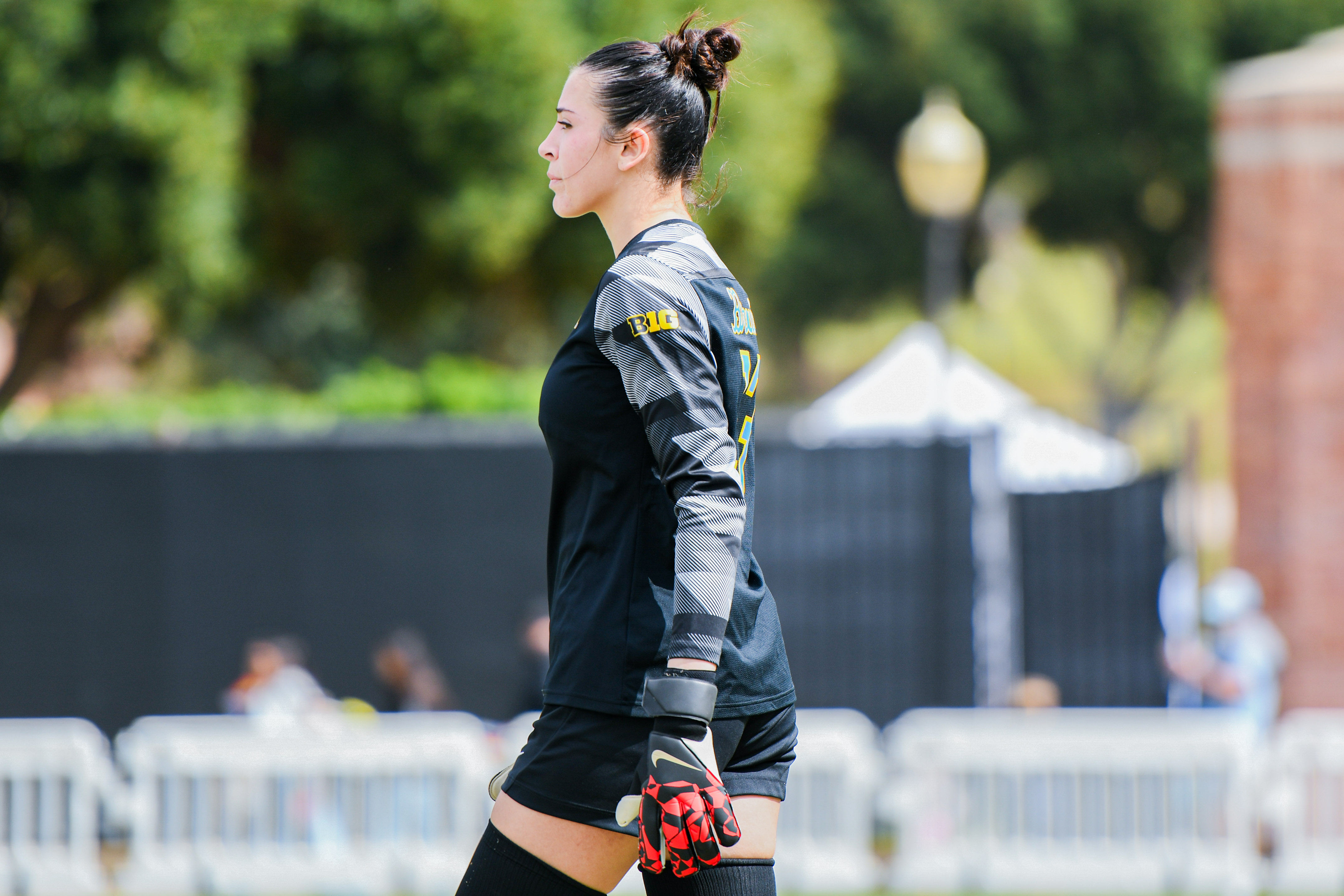 Junior goalkeeper Mariangela Medina takes the field. Medina took over the starting position in net after sophomore Daphne Nakfoor suffered a knee injury during last Thursday's game. (Presley Liu/Daily Bruin senior staff)