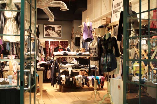 inside brandy melville store