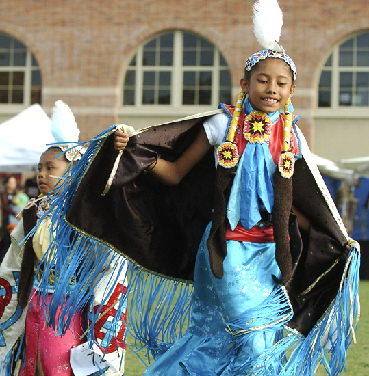 27th Annual Pow Wow educates through dance - Daily Bruin
