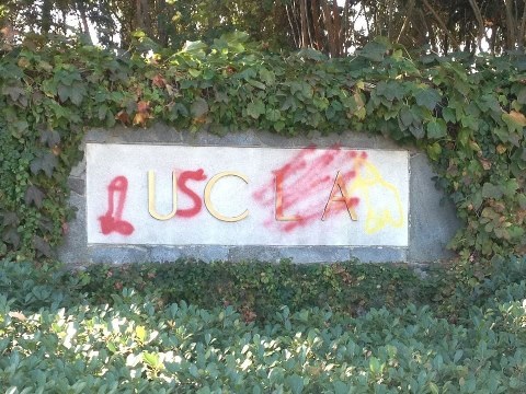 UCLA Bruin Bear found vandalized - Daily Trojan
