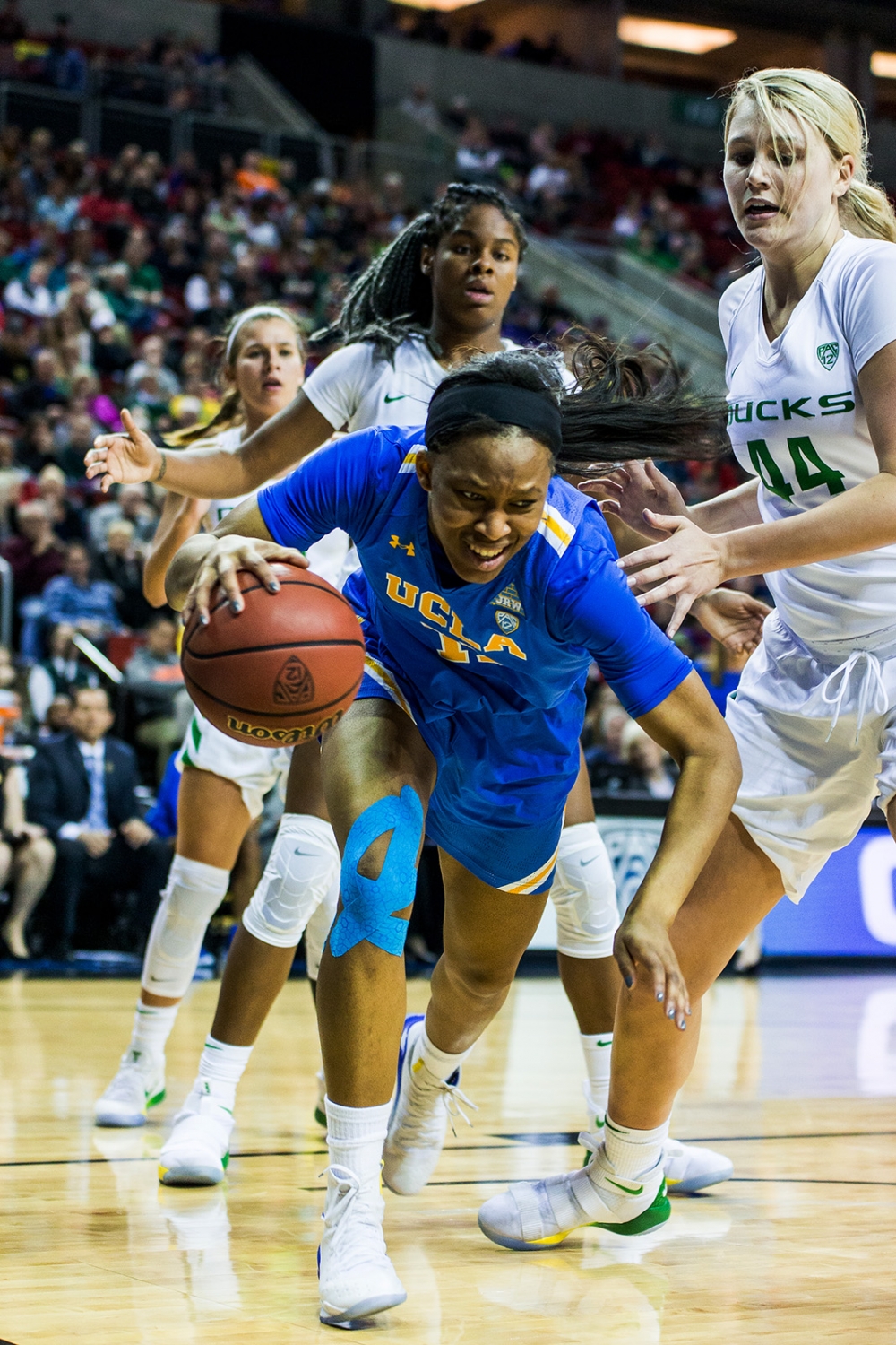 Gallery: Women’s basketball plays Cal, Oregon in Pac-12 - Daily Bruin