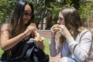 (Angie Ruiz/Daily Bruin)