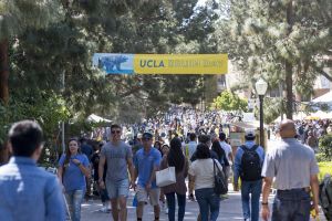 (Stella Huang/Daily Bruin)