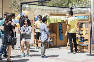 (Stella Huang/Daily Bruin)